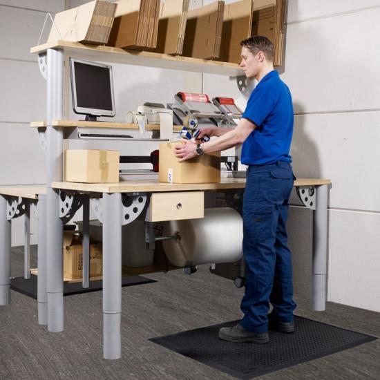 skystep-antiermuedungsmatte-packstation