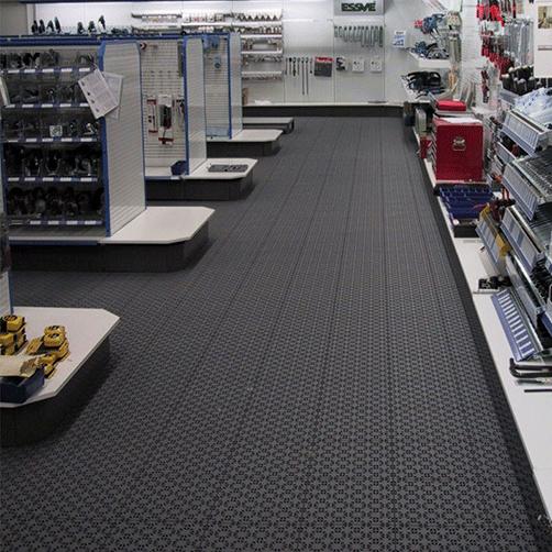 hestra-stecksystem-ladenbau-showroom