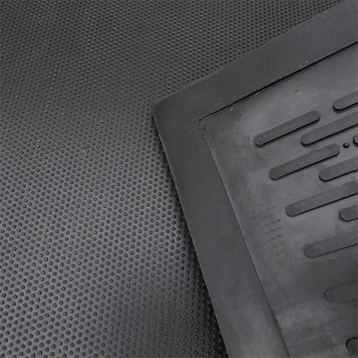 gummimatte-soil-guard-unterseite-oberseite